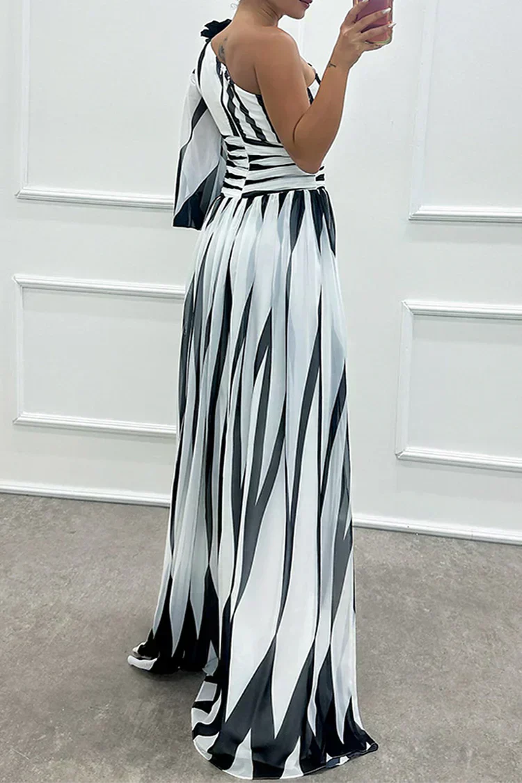 Fenna™ - Elegant Long Dress with One Shoulder