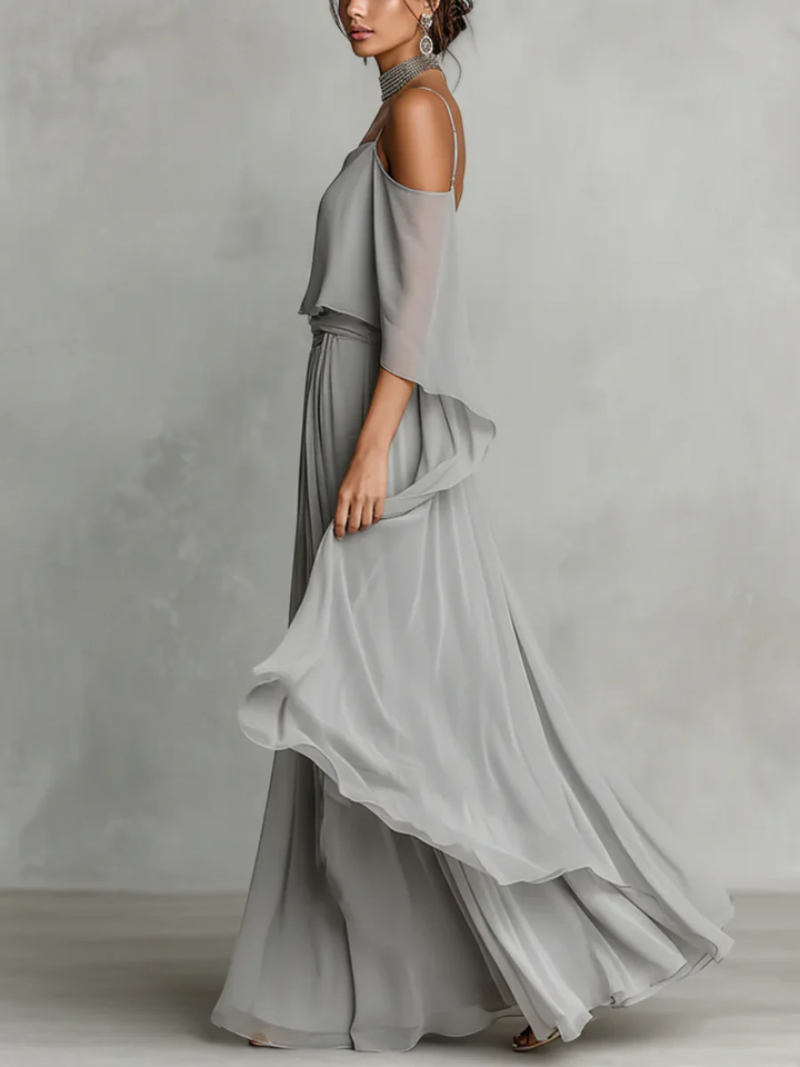Isabela | Complete gray outfit with spaghetti strap top and lightweight pants