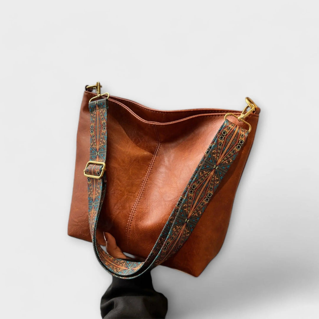 Celon – Vintage Bag with Timeless Elegance