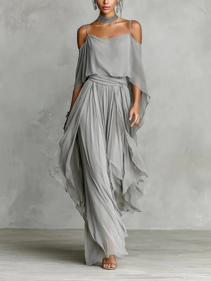 Isabela | Complete gray outfit with spaghetti strap top and lightweight pants