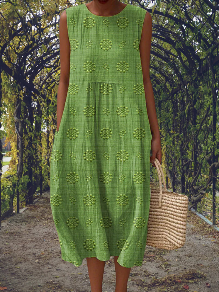 Kira | Elegant sleeveless dress with pockets