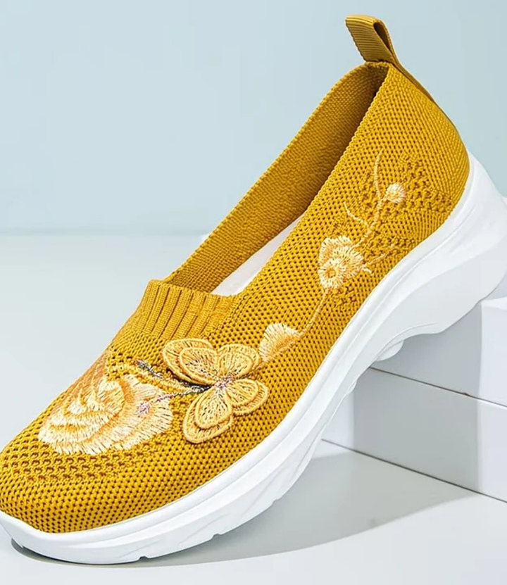 Leetha - Butterfly Embroidered Loafers