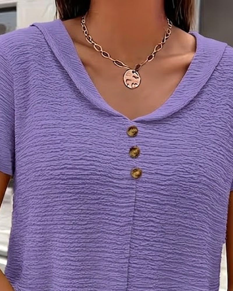 Peter Pan Collar T-shirt with Buttons