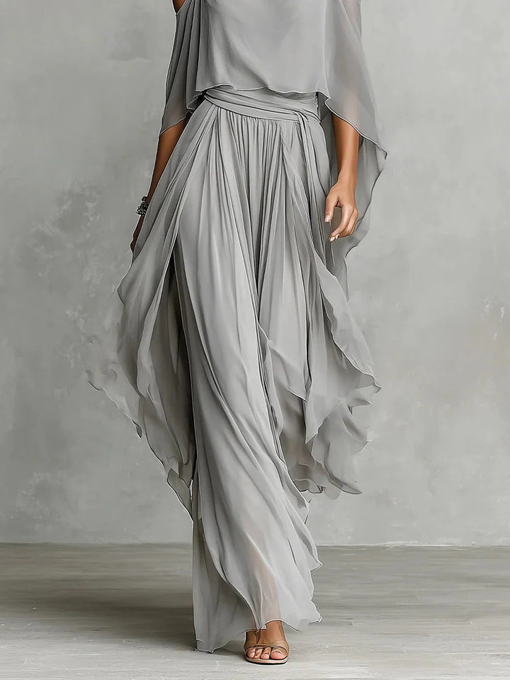 Isabela | Complete gray outfit with spaghetti strap top and lightweight pants